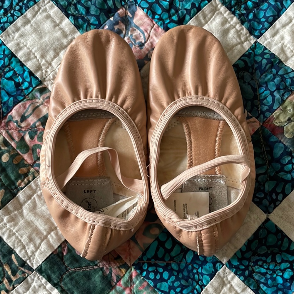 Revolution GIRLS ballet shoes. Size 10 (?)